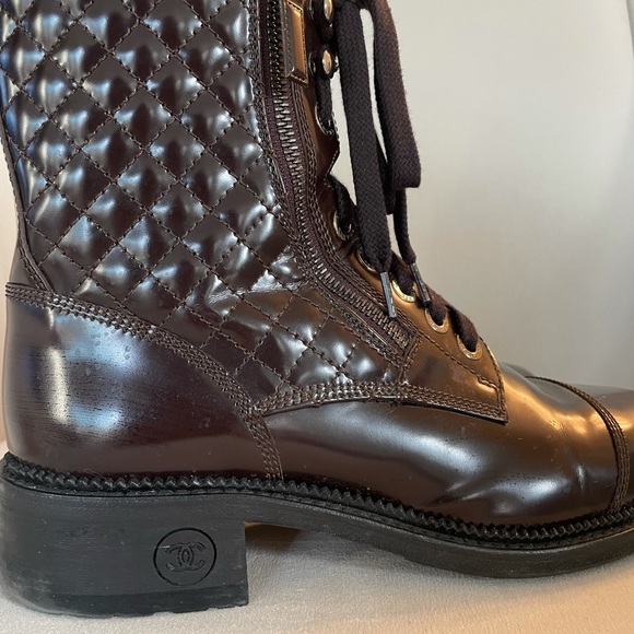 Chanel sz 40 combat boots in burgundy/ brown - Picture 4 of 11